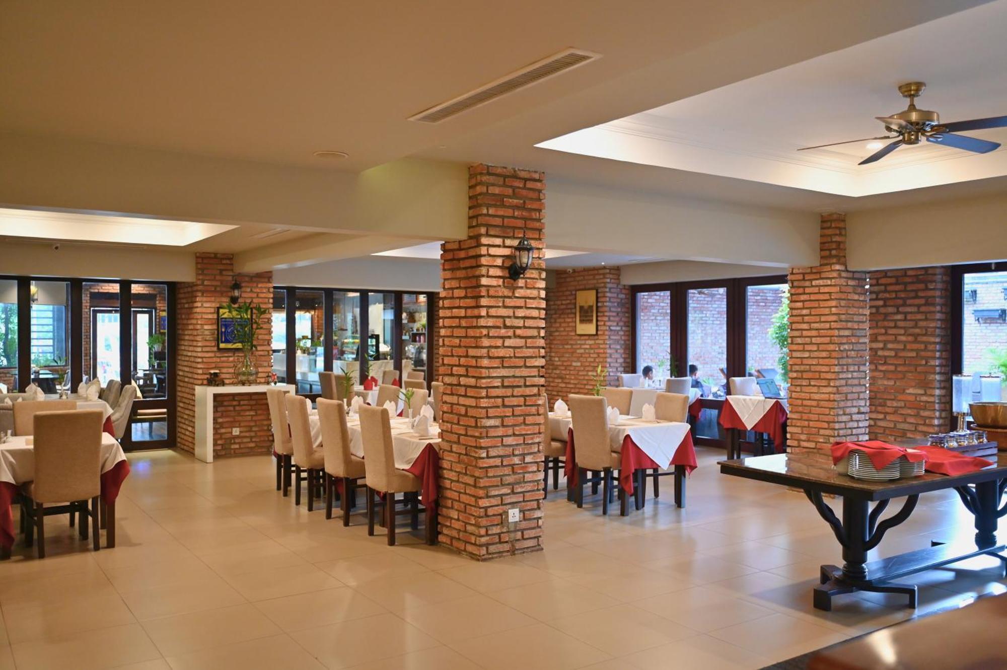 Anik Boutique Hotel & Spa On Norodom Blvd Phnom Penh Exterior photo